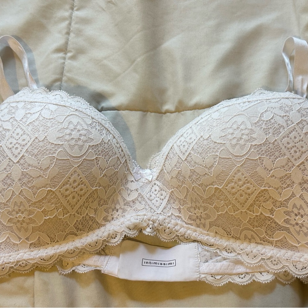 Intimissimi White Lace Adele Bra - Picture 3 of 4